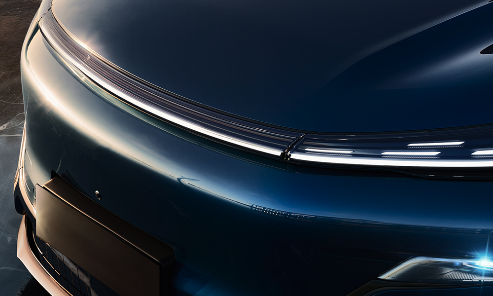 exclusive-front-light emas7phev